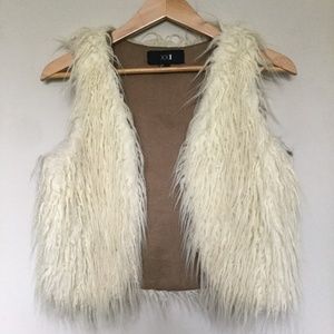 Forever 21 Small Off White Shearling Vest with Suede Lining NWOT